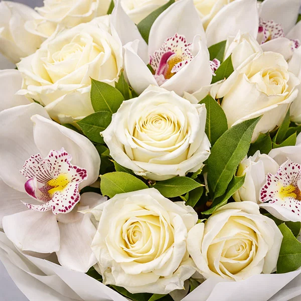 Ты у меня одна - букет из роз и орхидей